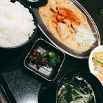 熊本馬肉横丁 - 定食842円は安いです！