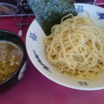 南紀マルショウ - 濃厚とんこつ魚介つけ麺。