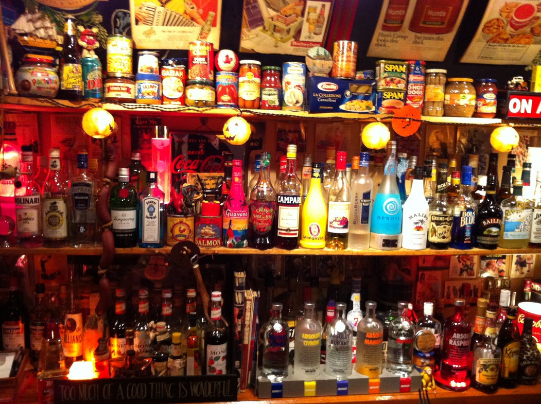 スポーツバー 写真 : The 59's Sports Bar & Diner （ザ フィフティーナイン