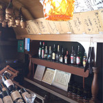 神戸ステーキハウス - 歴史を感じる店内。