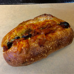 ミックスプラスベーカリー - タンドリーチキンドッグ ¥340