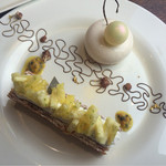 パティスリー オー フィル ドゥ ジュール - マダガスカルと、ミルフィーユパシフィロール