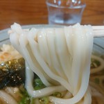 ロケットうどん - 注文を聞いてから切って湯がいてくれた、綺麗なうどんです！