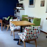 ネセシテ - 内観