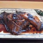和食処 三嶋 - カレイの煮付けのアップ