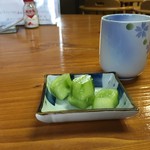 そば処 くれさか - きゅうりとお水
