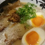 心ゝ和 - とんこつラーメン＋味玉♪