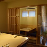 Washoku Hourai - 半個室(堀ごたつ)４名様～6名様にご利用いただけます