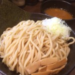 らーめん くま神 - つけ麺特盛(大盛の上)
            を、5分未満でたいらげた。
            女子は私です。
            
            …もちろん、スープ割もね。