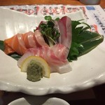 Foods bar 栞屋 - 刺身3種盛り880円