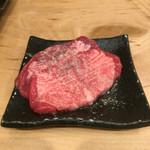 立喰い焼肉 治郎丸 - 