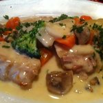 ランチのメイン・鳥のクリーム煮