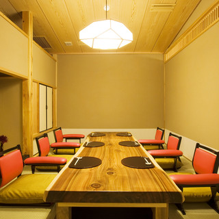 An elegant Japanese space that complements gourmet food