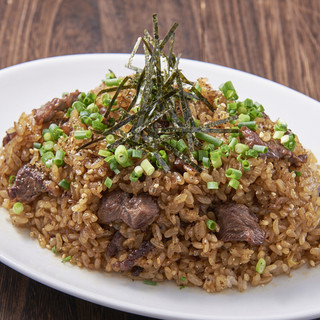 和牛の旨味あふれる、焼肉店ならではのチャーハンが大人気！