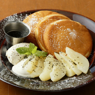 yao - 洋梨のパンケーキ　自家製ジャスミンティーアイス添え