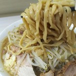 ラーメン荘 歴史を刻め - 1609 らーめん荘歴史を刻め本店 らーめん(並)@750円 ニンニク少なめ、野菜、脂マシ 太麺ごウェービー