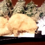 さかな市場 はなれ - …菜の花・タケノコの天ぷら…