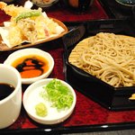 つる亀庵 - 天盛り蕎麦　1300円　大盛りは+200円