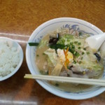 石狩亭 - とん汁麺　800円　小ライスサービス（ランチタイムだからかな？）