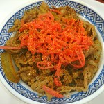 吉野家 - 生玉子を醤油と混ぜて
牛丼にかけて 紅生姜のせて
七味唐辛子ふったら
天国に行ける味やぁ～♥
ヾ(@゜▽゜@)ノ