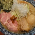 麺処ほん田 - 濃厚豚骨魚介特製ラーメン930円＋中盛50円