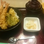 Washoku Resutoran Tonden - 天丼