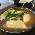 野菜巻き串焼 もつ鍋umacomeon - 炊き餃子(¥550)