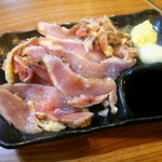 居酒屋 兀突骨 - 地鶏のたたき　ジューシー！