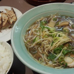 Shiseien - 揃った餃子定食◎