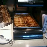 United Club Lounge - 