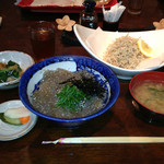 しらすや 腰越漁港前店 - 生しらす丼＆しらす唐揚げ