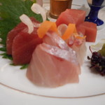 平花とんぼ - お造り本鮪・桜鯛です。