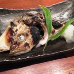 銀平 - 焼魚料理（シオ（カンパチの幼魚））のアップ