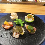 裕の輪 - 渡り蟹、鱚と帆立、地蛸マリネ、蒸し鮑など