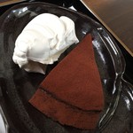 Kafe Renou - チョコレートケーキ