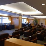 酒盃 - サクララウンジで出発までくつろいで時間を過ごしましょう。気分は秋田ですけどね。