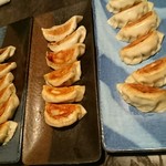 餃子専門店 黒龍 - 餃子３兄弟♪焼きたてサーブ(-_-)