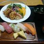 にぎりランチ　700円