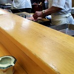 鰻家 - 串うち作業をしてます