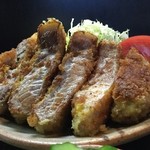 げんこつ亭 - 2016年08月
      ロース(焼き)とんかつ定食