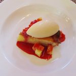 Chezやまのべ - デザート（タルトとハチミツのアイスクリーム）