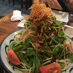 炭火焼肉 ぐら - 相変わらず盛り盛りの「大根サラダ」〜（2016.9）