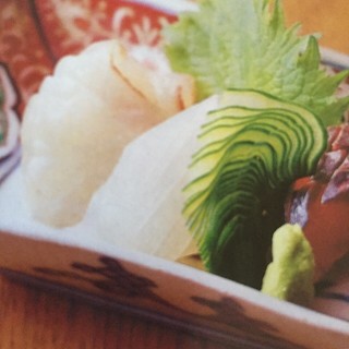 “Japanese-style meal restaurant with delicious fish”