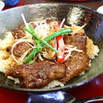 土佐屋 - 和牛サーロイン丼(A5)