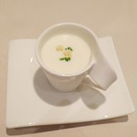 ロワゾー・パー・マツナガ - 蕪の冷製スープ
