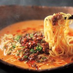 Bugiugi - 〆の絶品担々麺！