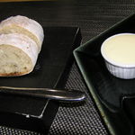 レストラン メルキュール - 温かいパン＆絶品バター
      2016.09.15