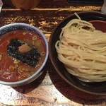 つけ麺専門店 三田製麺所 - 辛つけ麺780円、中盛（300グラム）。量はやや多め、辛さ少し控えめ、まぁ良い感じです。