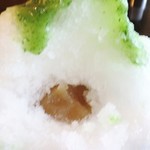 虎屋菓寮 - 白小豆餡が中からこんにちは♪