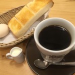 コメダ珈琲店 - たっぷりブレンドコーヒー（￥520）・A 定番ゆで玉子